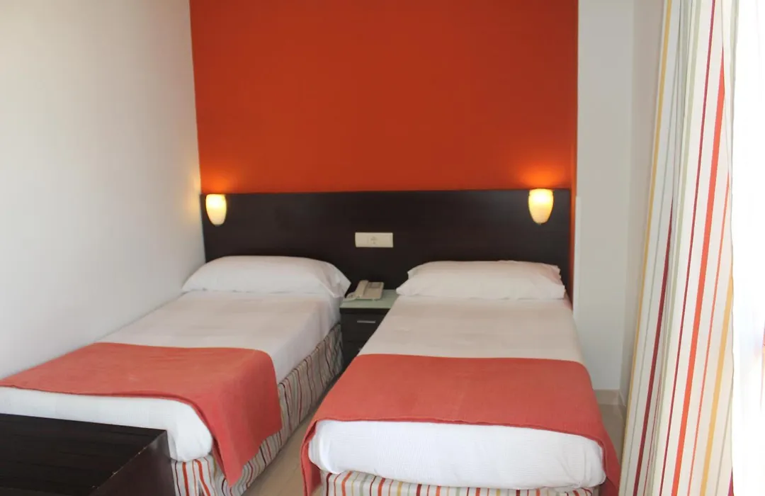 Hotel La Mirada-1